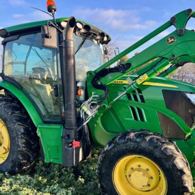 JOHN DEERE 6105R TRACTOR